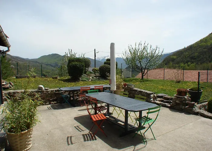 La Bruyere - Chez Martine Bed and Breakfast 3*