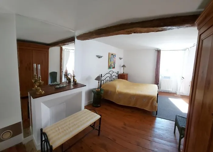 La Bruyere - Chez Martine 3*