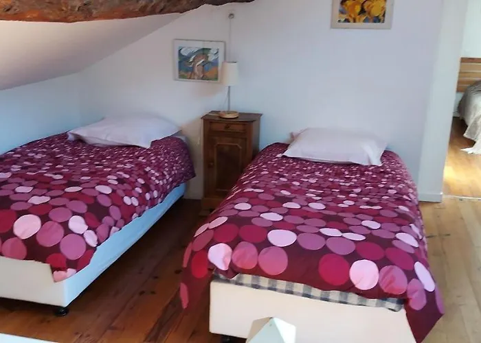 La Bruyere - Chez Martine Bed and Breakfast