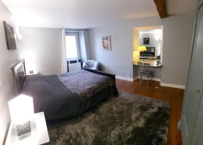 La Bruyere - Chez Martine Bed and Breakfast