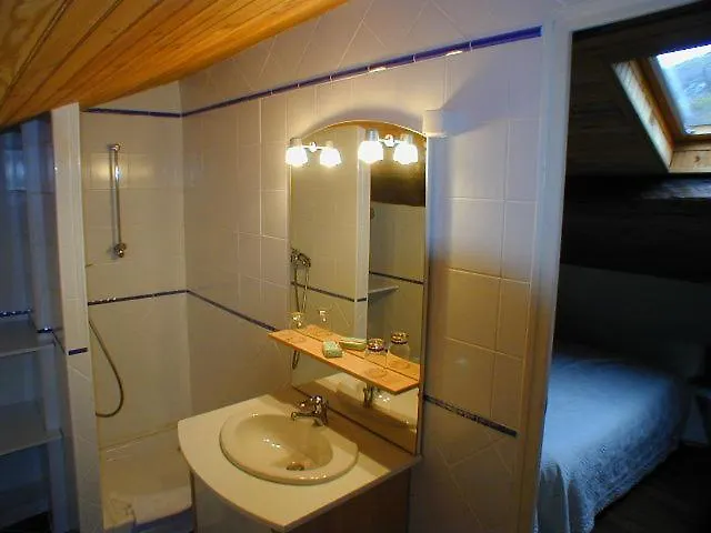 La Bruyere - Chez Martine Bed and Breakfast 3*